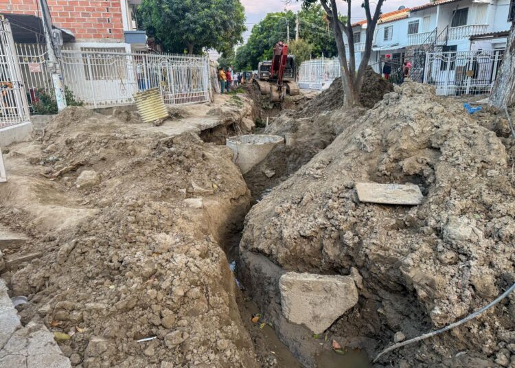 Atienden emergencia en Villas de Alejandría y ejecutan obras para corregir problemas