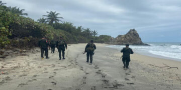 Policía refuerza seguridad en el Parque Tayrona con patrullajes permanentes tras cierre parcial y tensiones