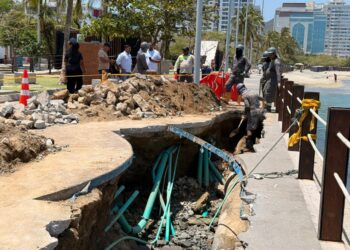 Alcaldía Distrital y Essmar atienden emergencia sanitaria en el Camellón de la Bahía