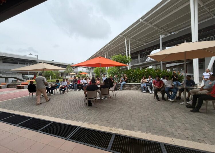 Los Campus Universitarios Subregionales de El Banco y Plato siguen activos en junio