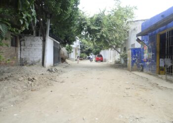 Alcalde Carlos Pinedo entrega 382 metros de pavimento rígido en Gaira
