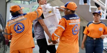 Alcaldía entregó más de mil ayudas a familias afectadas por frente frío