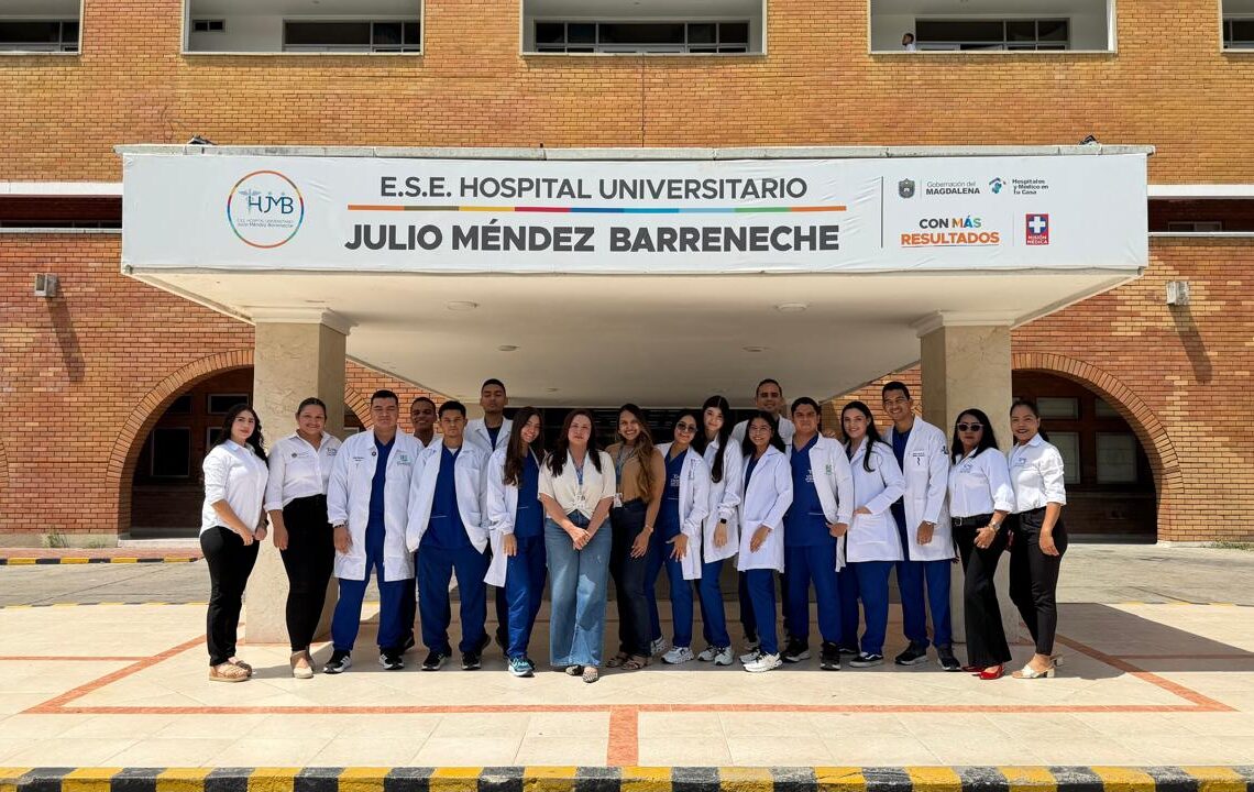 18 estudiantes culminan con éxito su internado en el HUJMB