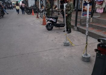 Militares y Grupo Élite de la Policía custodian la zona comercial de Fundación: