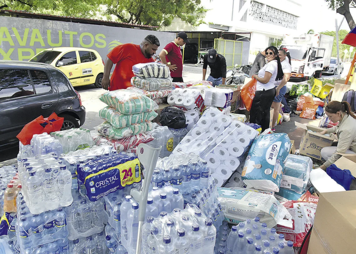Santa Marta reúne más de 40 toneladas de ayudas humanitarias para los damnificados en Venezuela