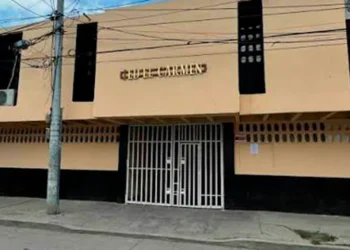 Padres de familia piden intervención urgente de la infraestructura de la IED El Carmen