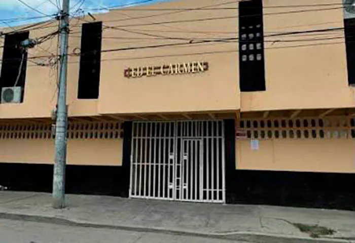 Padres de familia piden intervención urgente de la infraestructura de la IED El Carmen