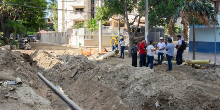 Gobernación atiende llamado en Santa Marta y hace ‘jalón de orejas’ a contratistas por proyecto Mi Calle