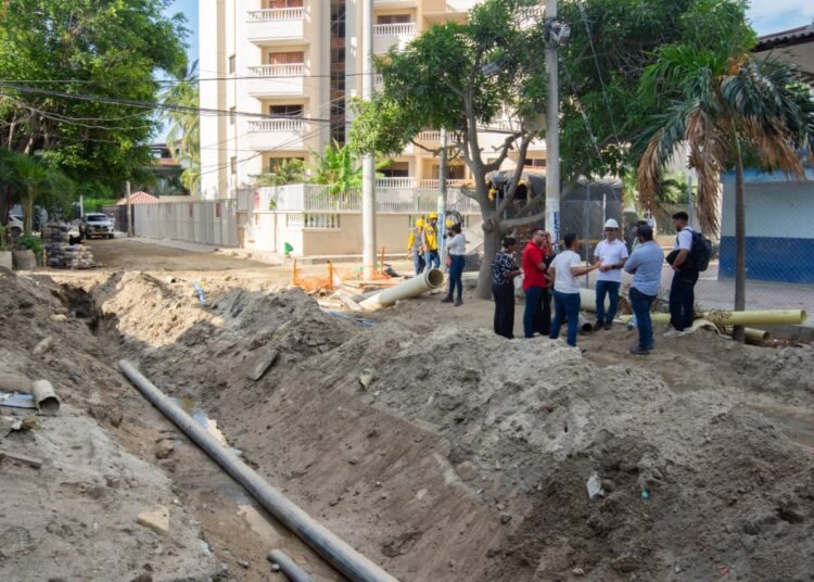 Gobernación atiende llamado en Santa Marta y hace ‘jalón de orejas’ a contratistas por proyecto Mi Calle