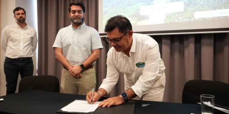 Corpamag, Alcaldía y The Ocean Cleanup firman Memorando para combatir la contaminación por plásticos en Santa Marta