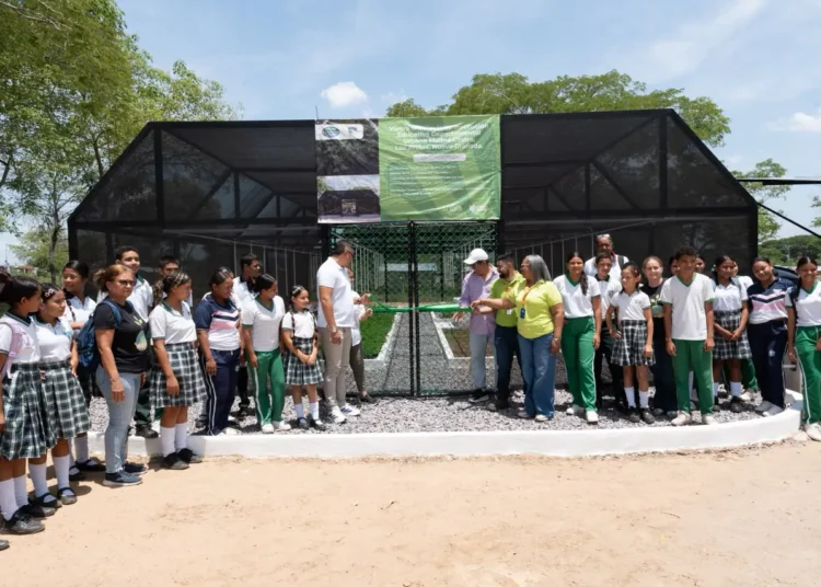 Corpamag entrega vivero bioclimático para fortalecer la reforestación en Nueva Granada