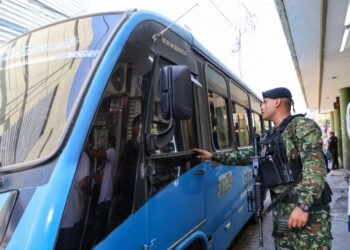 Con presencia de Ejército y Policía, refuerza seguridad en el Centro Histórico