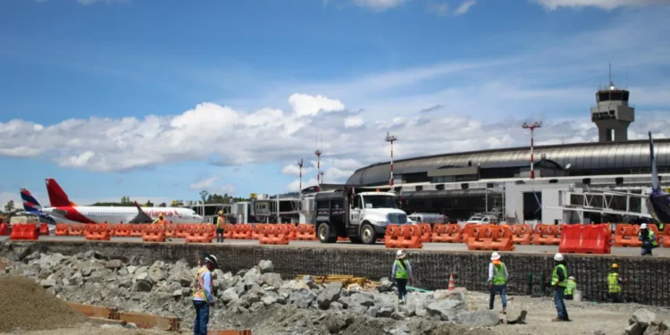 Obras de modernización del aeropuerto de Santa Marta alcanzan un 28 % de avance