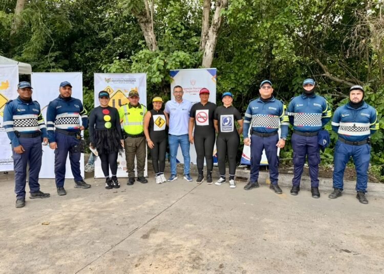 Más de 100 policías para acompañar a viajeros durante receso escolar en Magdalena